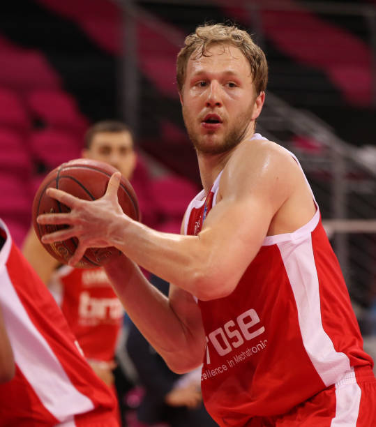 聚国内外马 聚国内外马